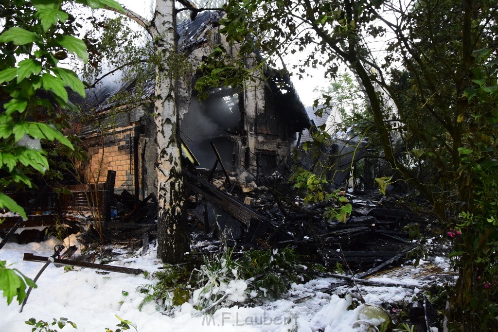 Grossfeuer Einfamilienhaus Siegburg Muehlengrabenstr P0800.JPG - Miklos Laubert